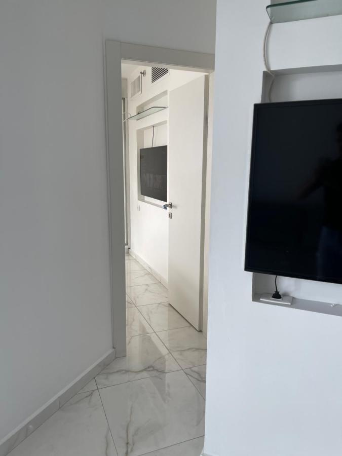 Amazing Suite On The Sea-סוויטה מדהימה על הים Bat Yam Eksteriør bilde