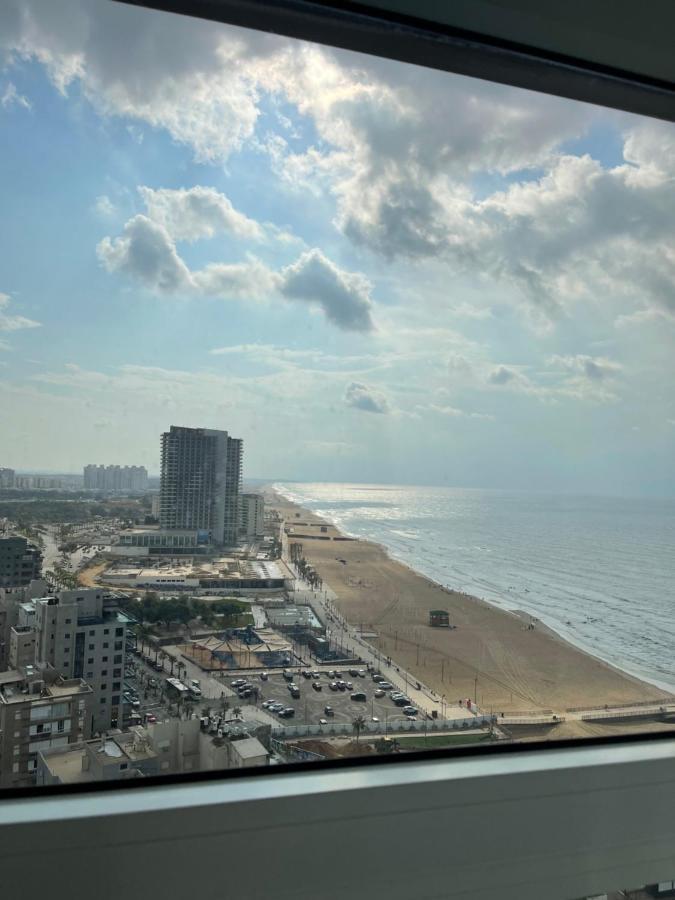 Amazing Suite On The Sea-סוויטה מדהימה על הים Bat Yam Eksteriør bilde
