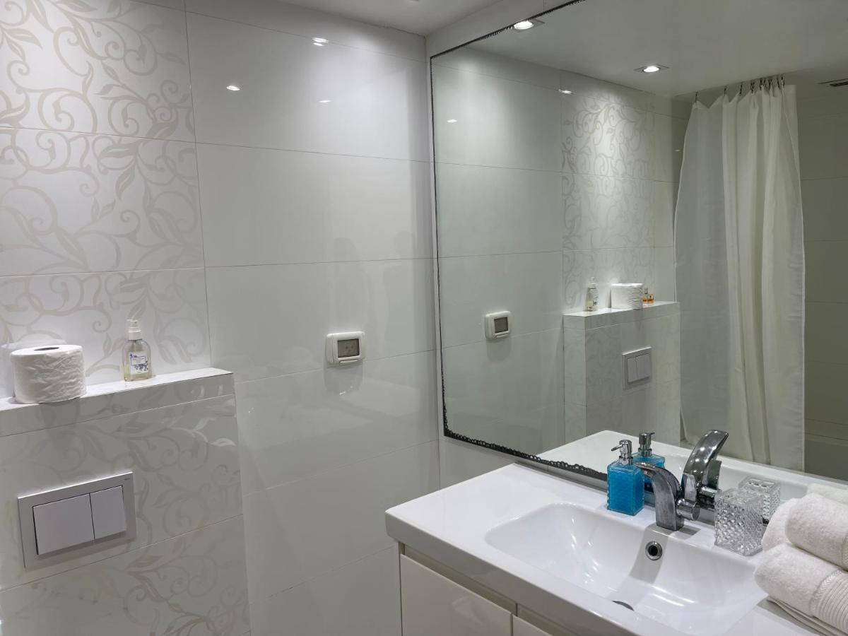 Amazing Suite On The Sea-סוויטה מדהימה על הים Bat Yam Eksteriør bilde