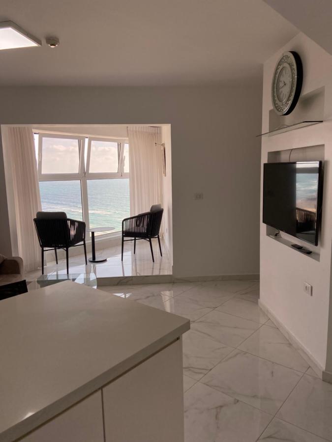 Amazing Suite On The Sea-סוויטה מדהימה על הים Bat Yam Eksteriør bilde