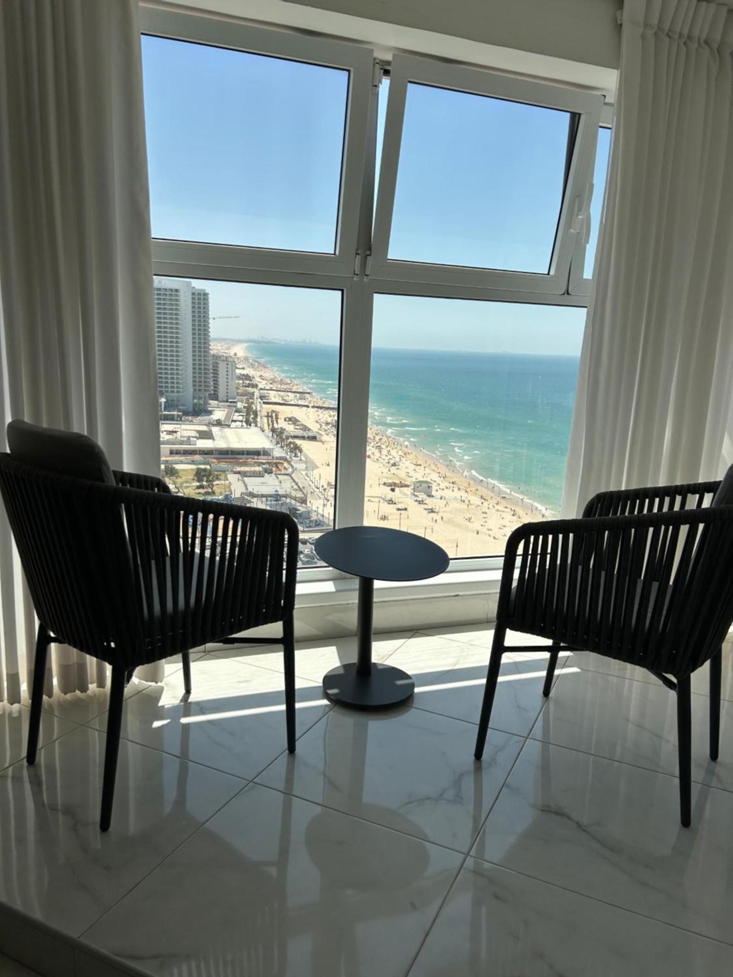 Amazing Suite On The Sea-סוויטה מדהימה על הים Bat Yam Eksteriør bilde